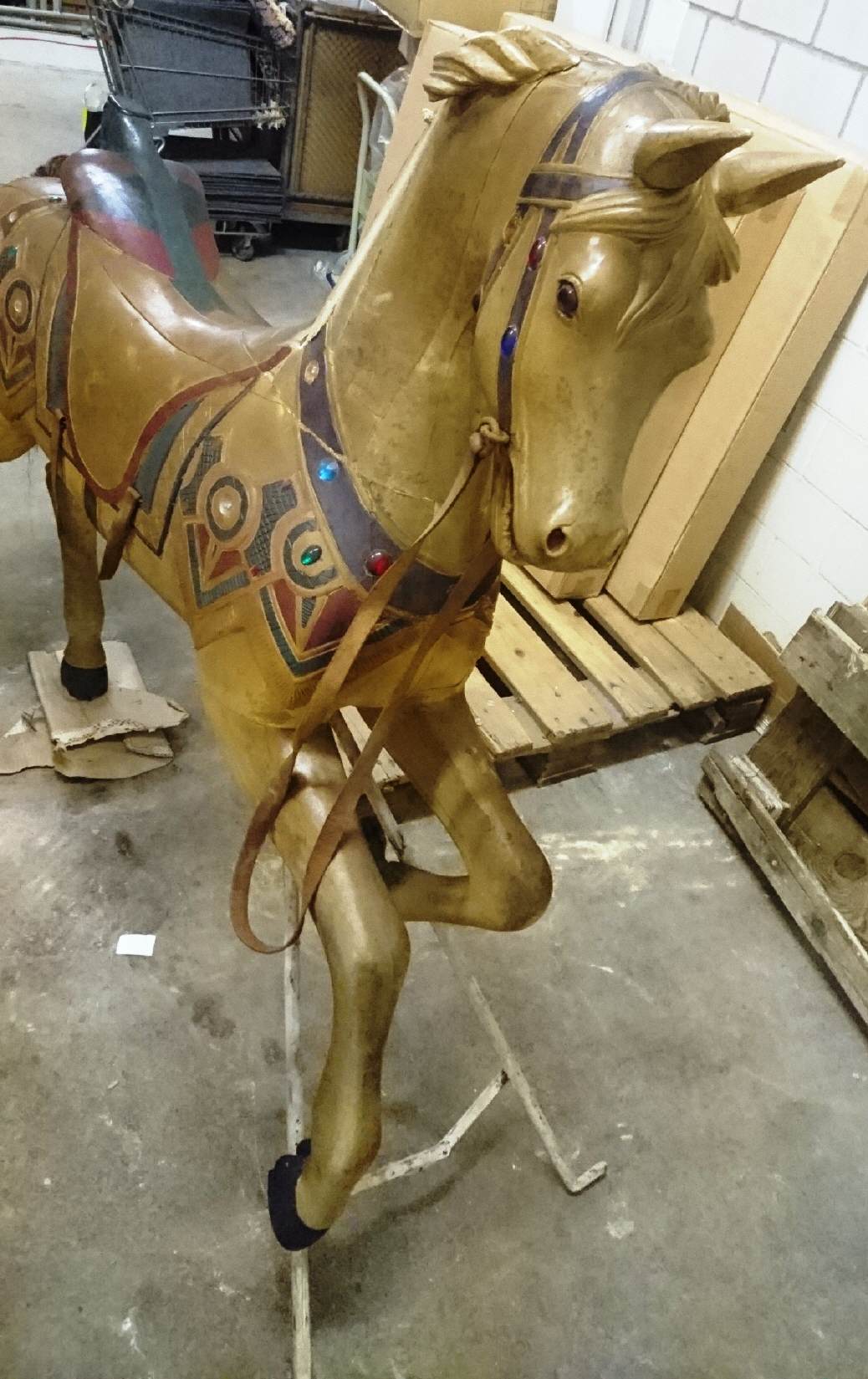 Karusell Pferd